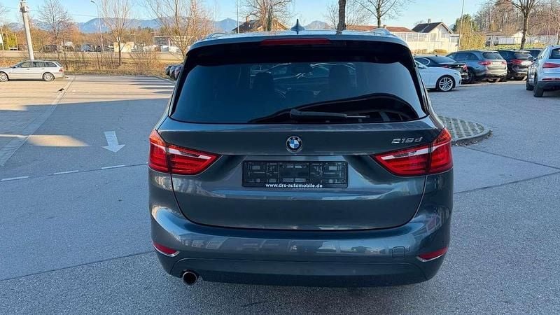 Gebraucht BMW 218 150 PS (110 kW) 2017 Mineralgrau metallic Van / Kleinbus