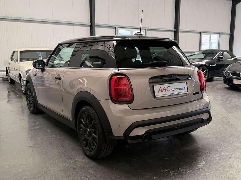 Gebraucht Mini Cooper Coupé Classic 136 PS (100 kW) 2022 Rooftop grey metallic Coupé