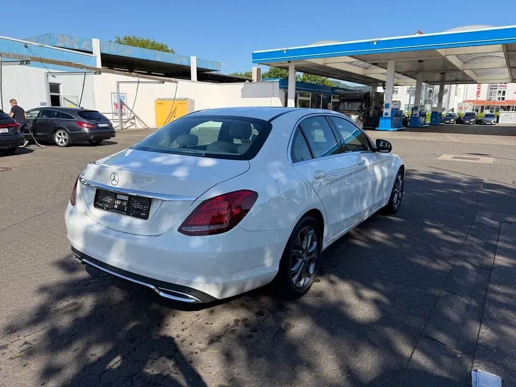 Second-hand Mercedes C180 Edition 156 CP (114 kW) 2016 Alb Berlinǎ