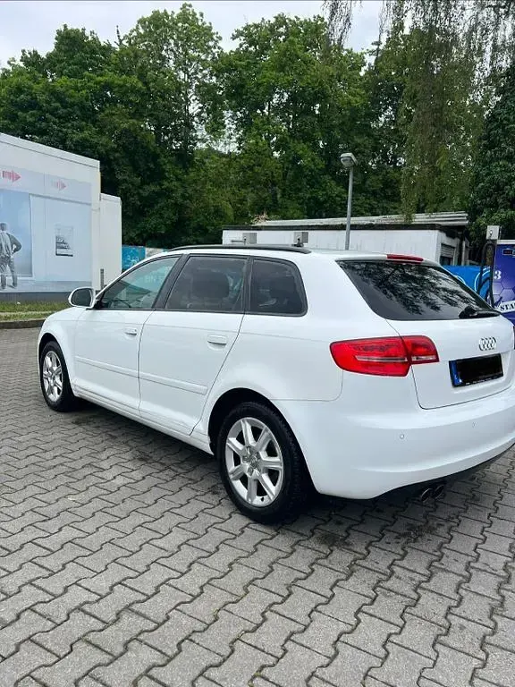 Używany Audi A3 125 KM (91 kW) 2009 Biały Hatchback