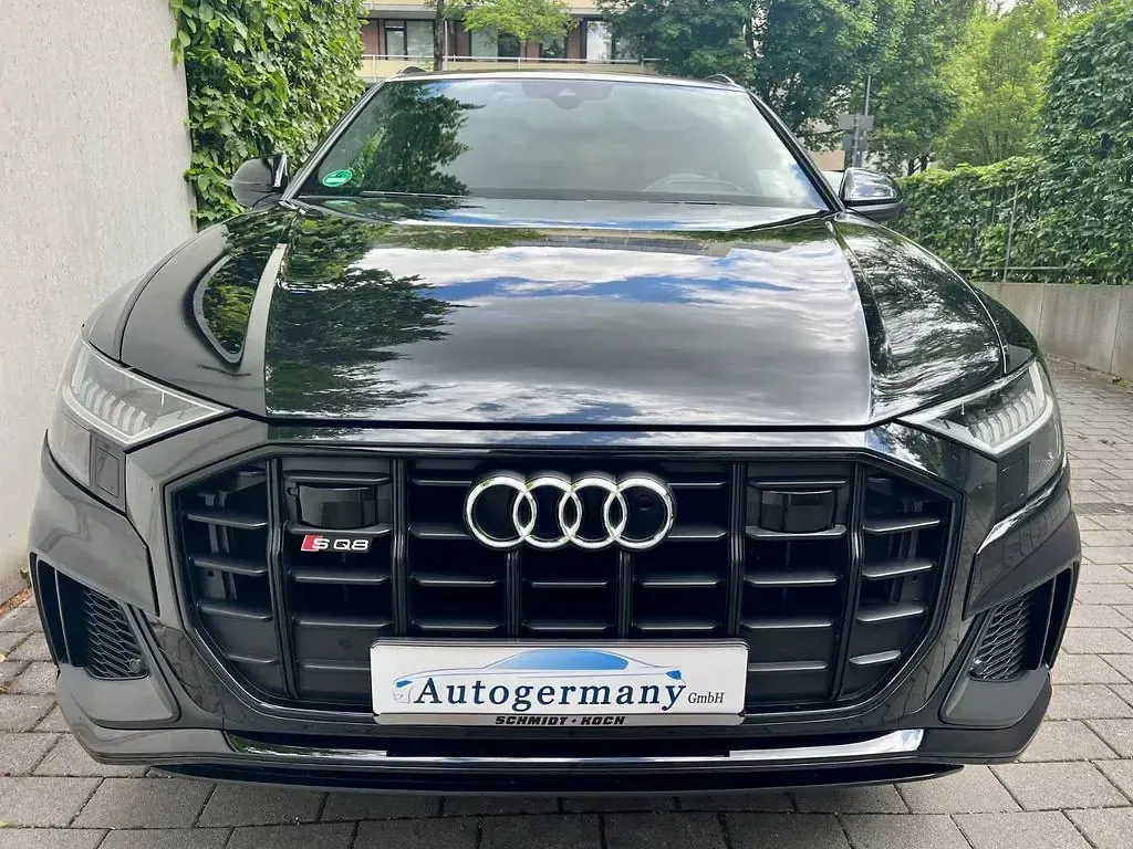 Gebraucht Audi SQ8 Ambiente 435 PS (319 kW) 2020 Orcaschwarz metallic SUV