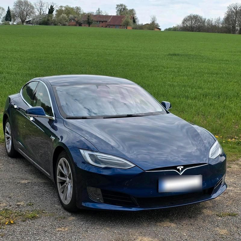 Second-hand Tesla Model S 244 kW (333 CP) 2017 Albastru Hatchback