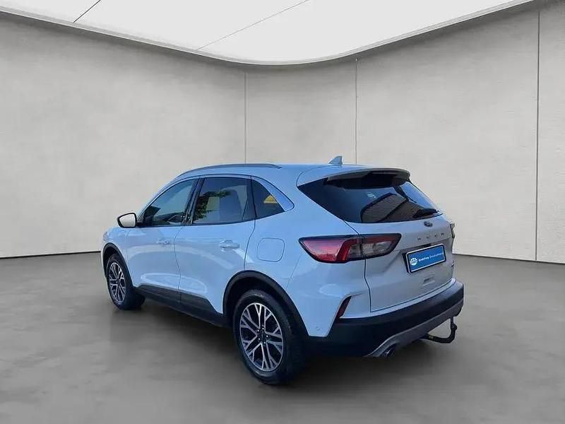 Gebraucht Ford Kuga Titanium 224 PS (164 kW) 2022 Frozen white SUV