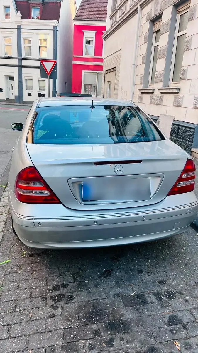 Gebraucht Mercedes C270 125 PS (91 kW) 2001 Grau Limousine