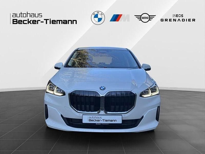 Używany BMW 220 Active Tourer Efficient Dynamics 156 KM (114 kW) 2025 Biały Minivan