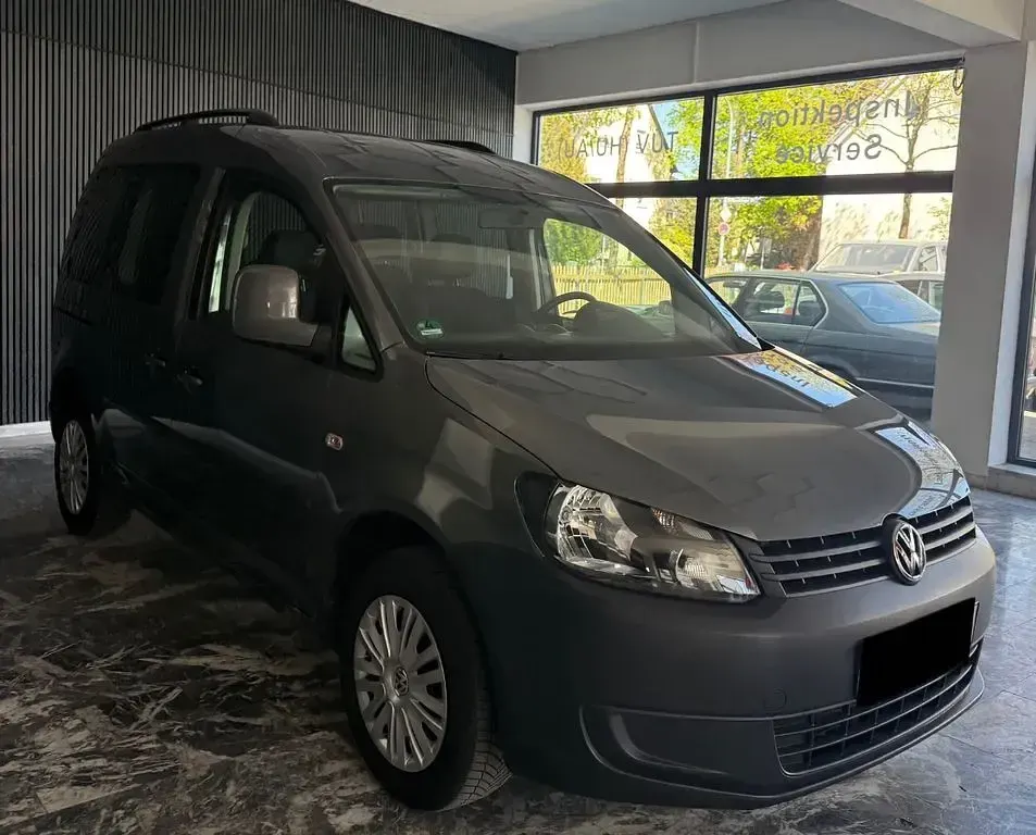 Używany VW Caddy Trendline 102 KM (75 kW) 2015 Szary Minivan