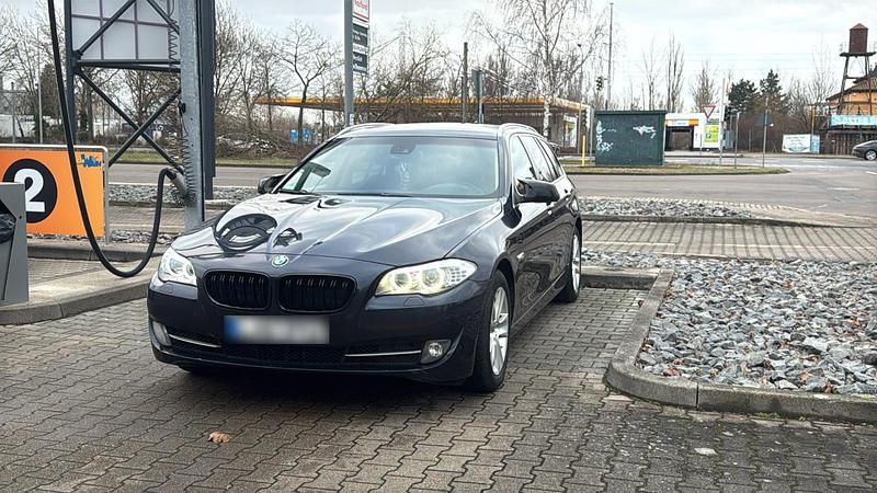 Gebraucht BMW 530 245 PS (180 kW) 2010 Blau Kombi
