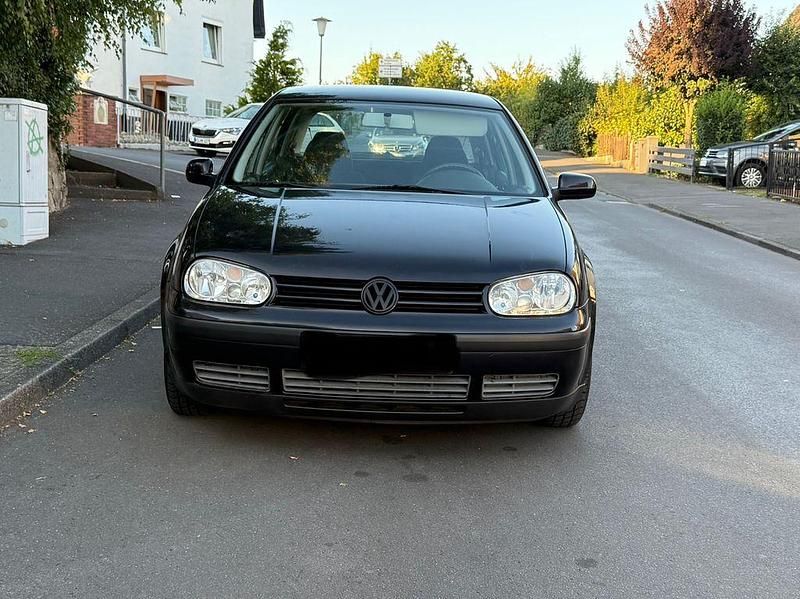 Schwarz Gebraucht 2000 VW Golf IV Comfortline Limousine | 2.490 € (Fairer Preis) - Bild 1/4