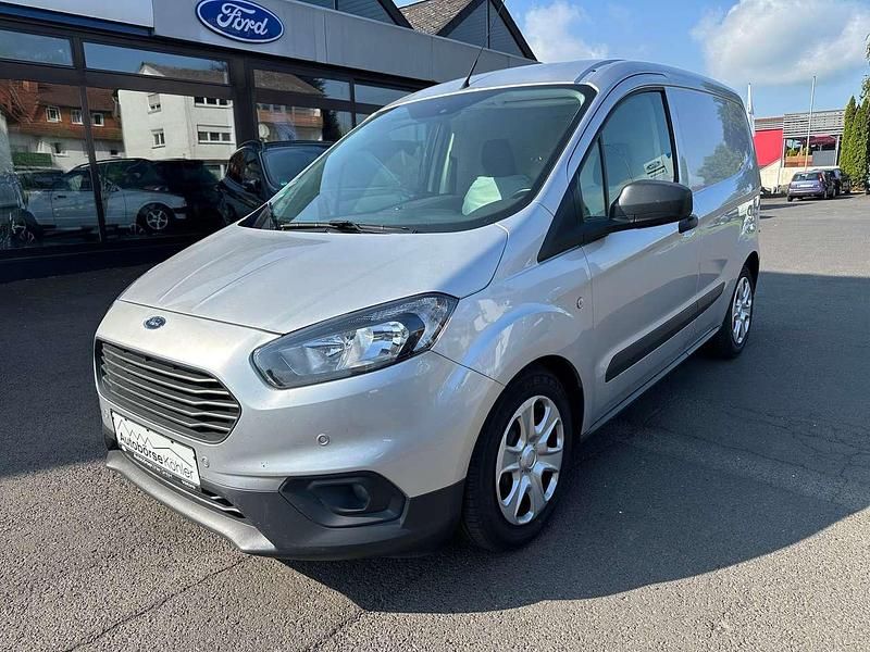 Gebraucht Ford Transit Trend 101 PS (74 kW) 2018 Polarsilber Van / Kleinbus
