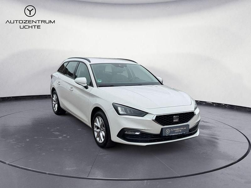 Weiß Gebraucht 2021 Seat Leon Style Kombi | 19.899 € (Guter Preis) - Bild 1/4