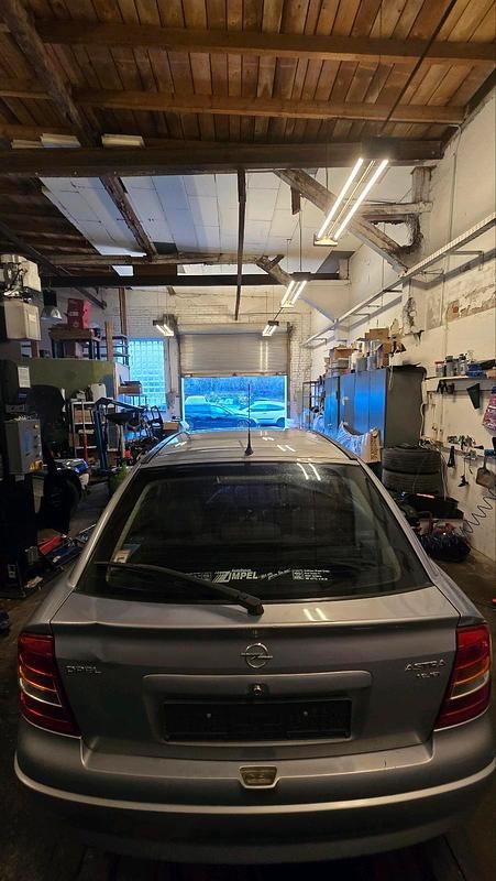 Gebraucht Opel Astra 101 PS (74 kW) 2001 Limousine