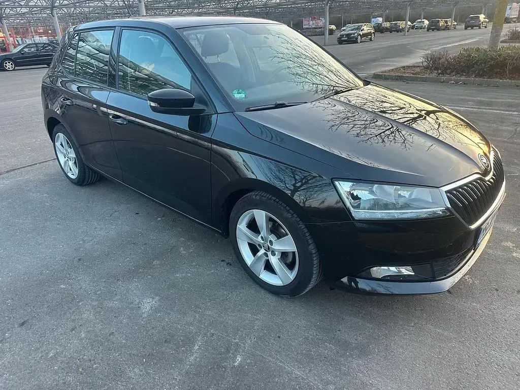 Gebraucht Skoda Fabia 60 PS (44 kW) 2021 Schwarz Kleinwagen