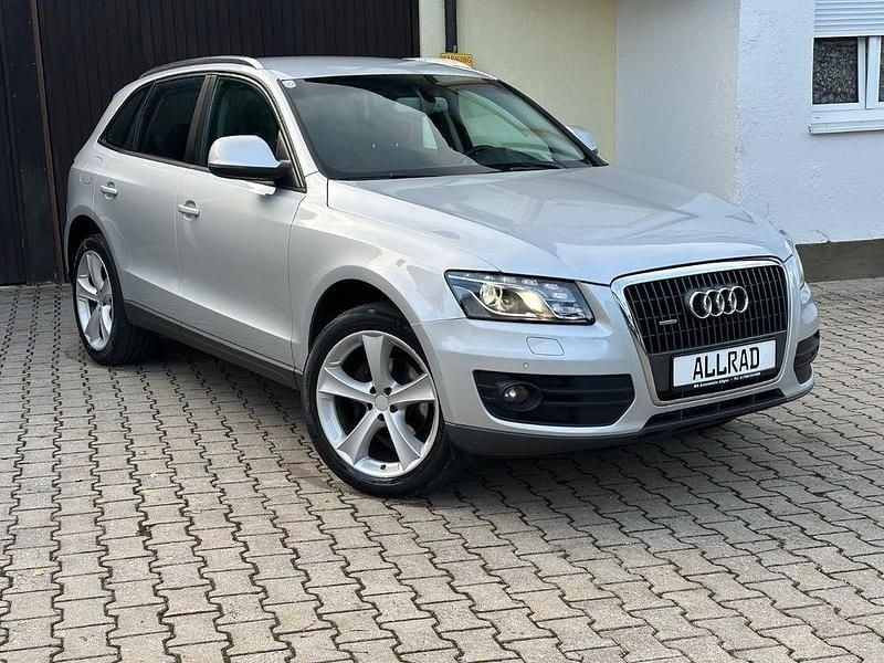 Silber Gebraucht 2011 Audi Q5 Comfort SUV | 10.700 € (Guter Preis) - Bild 1/4