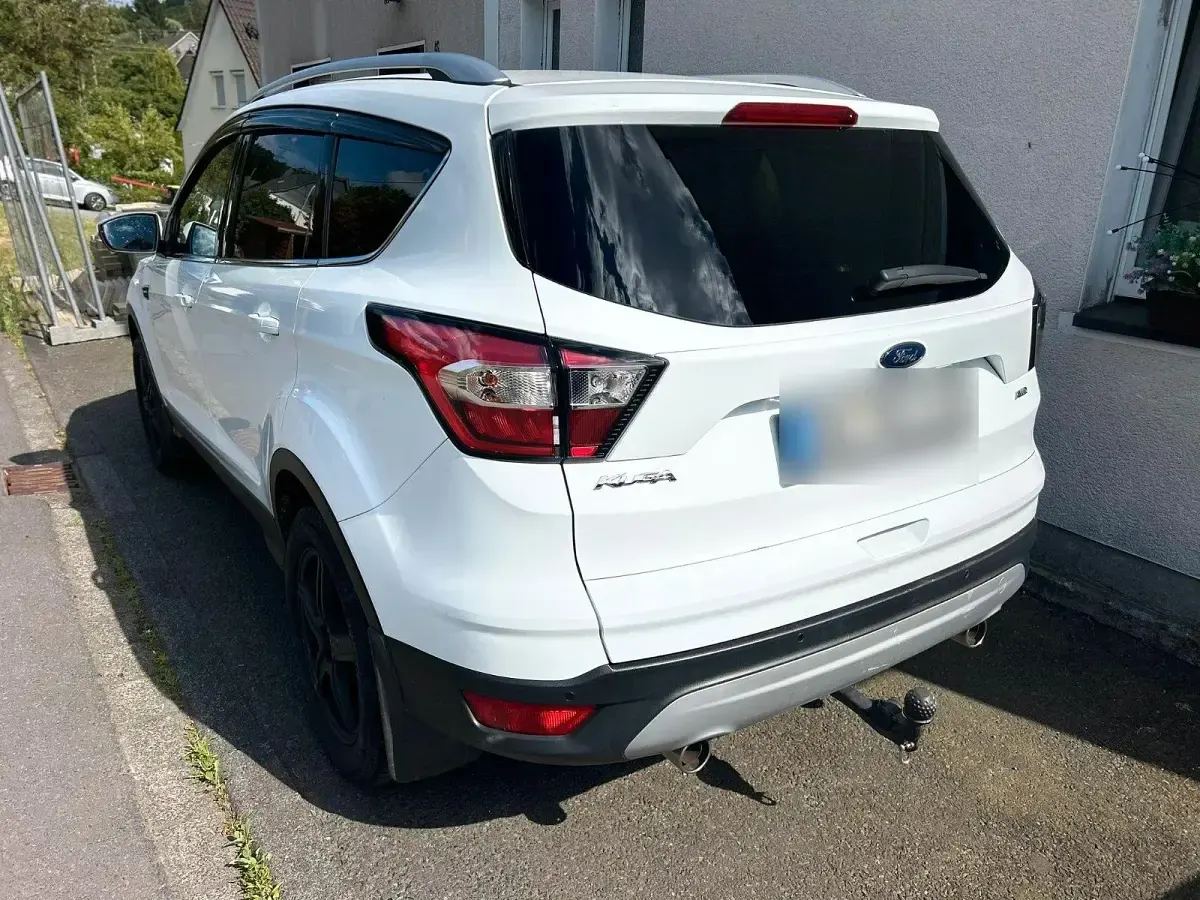 Gebraucht Ford Kuga Cool & Connect 150 PS (110 kW) 2019 Weiß SUV