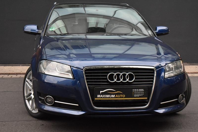 Blau Gebraucht 2010 Audi A3 Limousine | 10.800 € - Bild 1/4