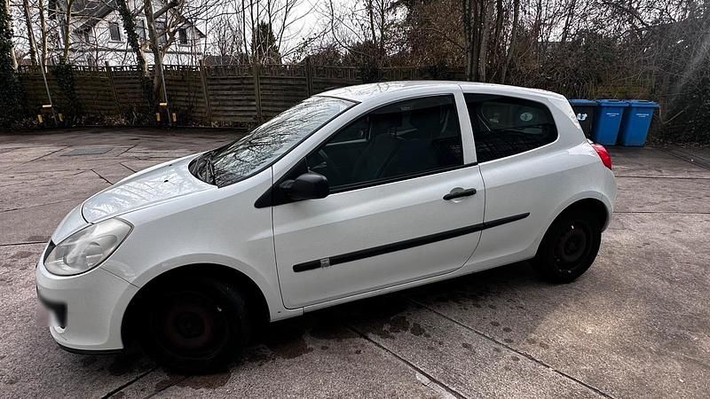 Gebraucht Renault Clio II Campus 68 PS (50 kW) 2007 Weiß Kleinwagen