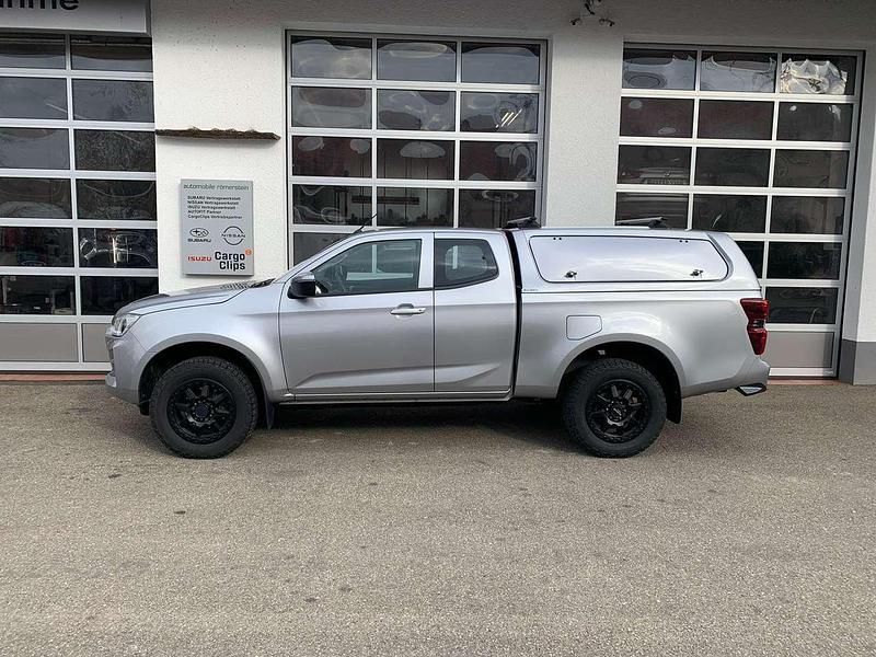 Gebraucht Isuzu D-Max 163 PS (119 kW) 2023 Mercury silver Pickup