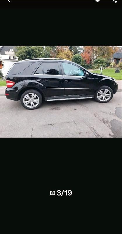 Gebraucht Mercedes ML350 236 PS (173 kW) 2010 Schwarz SUV