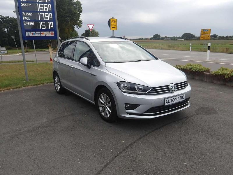 Silber (metallic) Gebraucht 2015 VW Golf VII LOUNGE Kombi | 13.990 € (Fairer Preis) - Bild 1/4