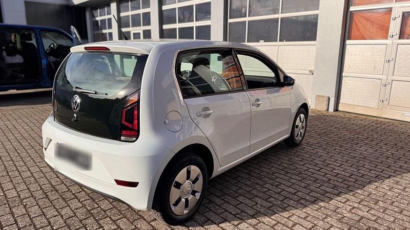 Gebraucht VW up! 65 PS (47 kW) 2021 Weiß Kleinwagen