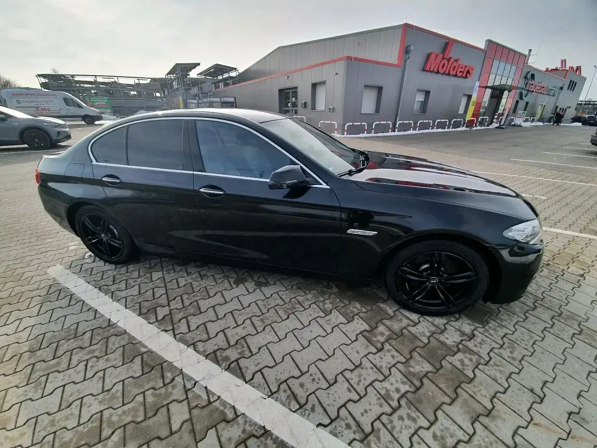 Second-hand BMW 520 190 CP (139 kW) 2015 Negru Berlinǎ