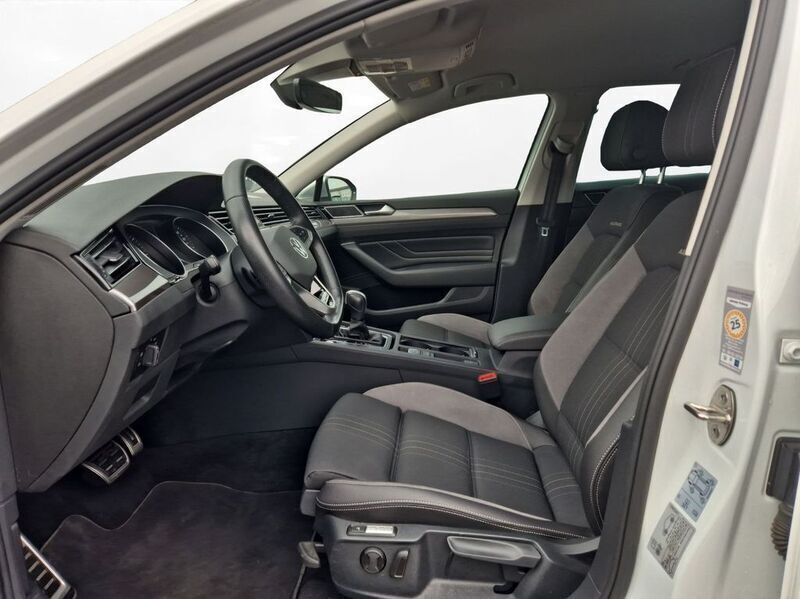 Gebraucht VW Passat Alltrack 200 PS (147 kW) 2022 Weiß Kombi