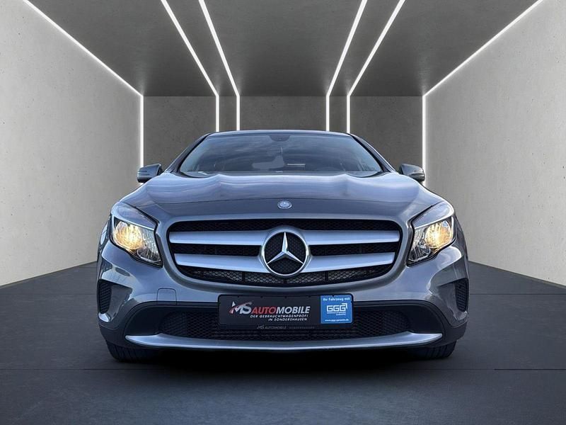 Second-hand Mercedes GLA200 156 CP (114 kW) 2015 Gri SUV
