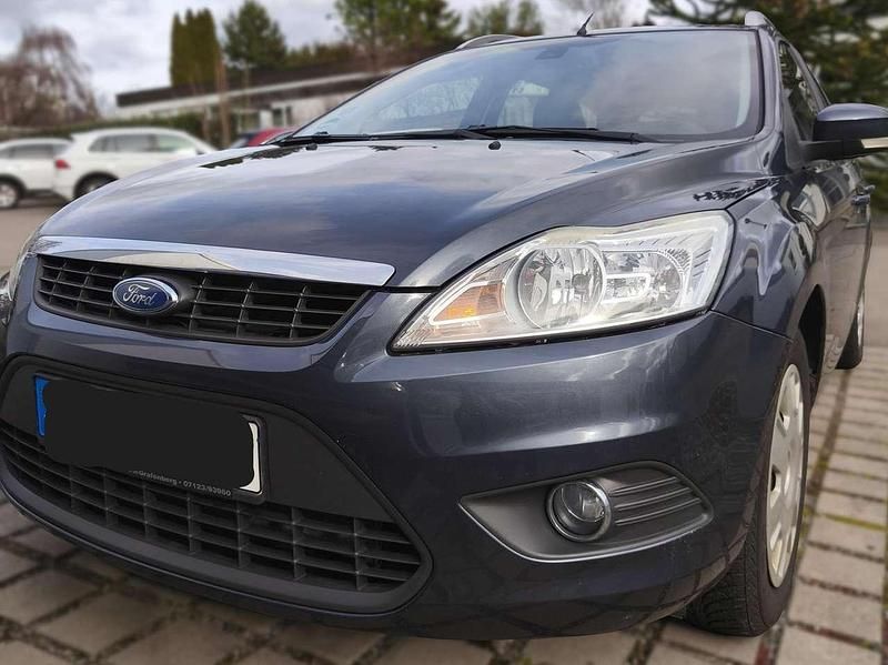Gebraucht Ford Focus 109 PS (80 kW) 2010 Grau Kombi