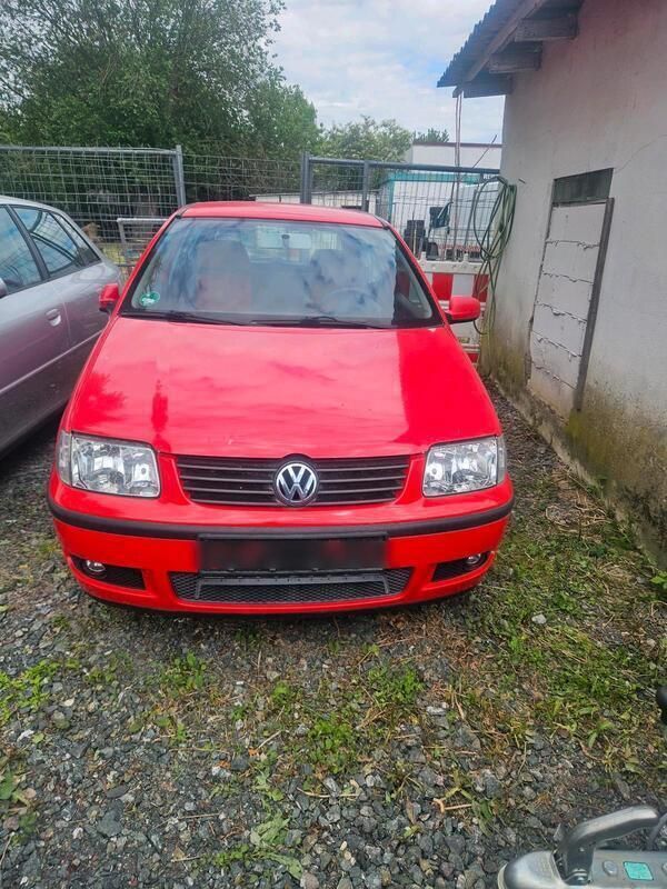 Rot Gebraucht 2000 VW Polo Kleinwagen | 500 € (Guter Preis) - Bild 1/4
