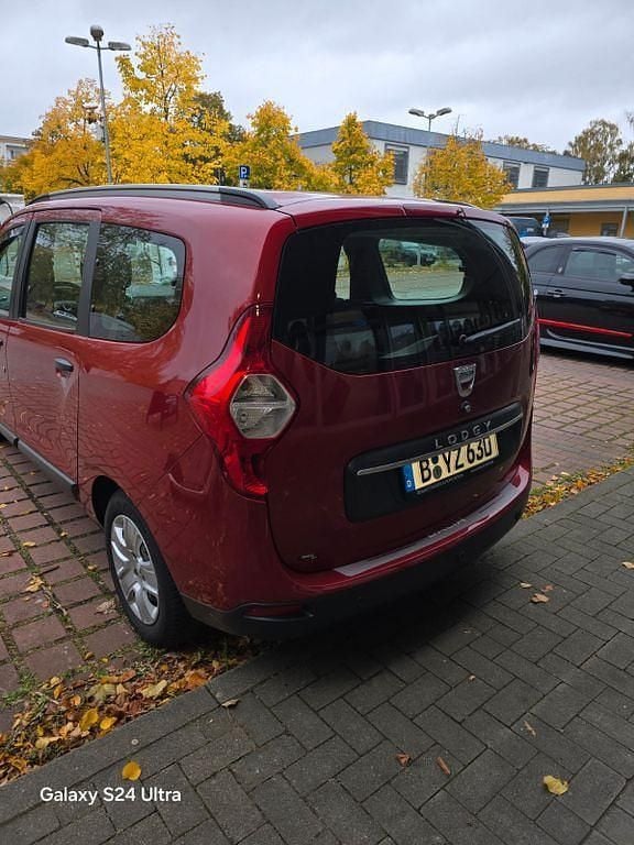 Schwarz Gebraucht 2021 Dacia Lodgy Comfort Van / Kleinbus | 12.900 € (Guter Preis) - Bild 1/4
