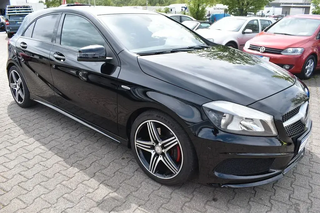 Gebraucht Mercedes A250 AMG 211 PS (155 kW) 2013 Schwarz Limousine