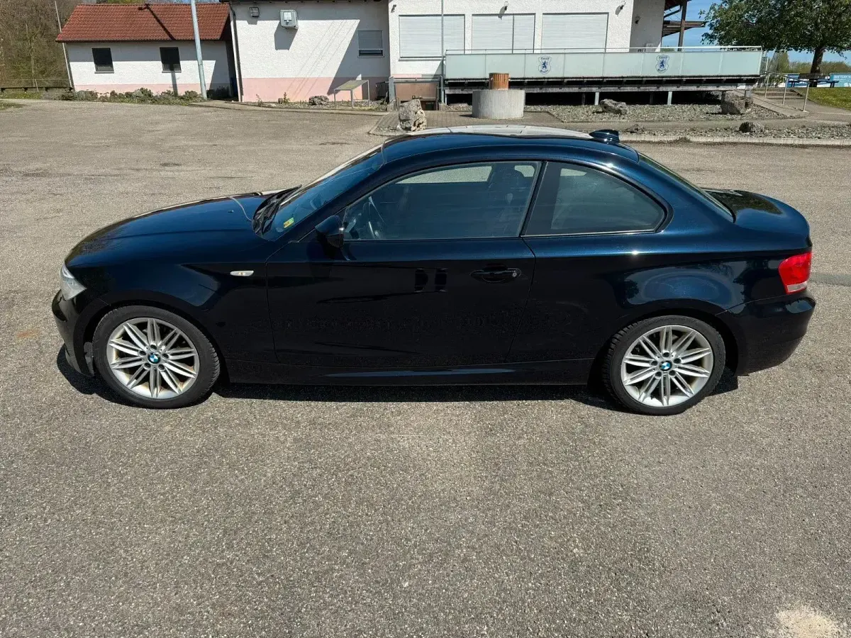 Gebraucht BMW 120 Coupé Shadowline 177 PS (130 kW) 2013 Schwarz Coupé
