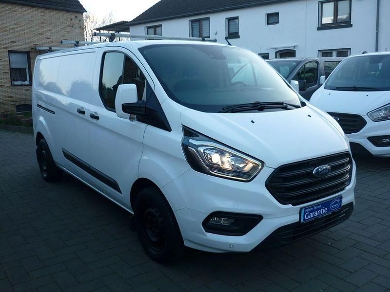 Gebraucht Ford Transit Custom 131 PS (96 kW) 2018 Frozen white Van / Kleinbus