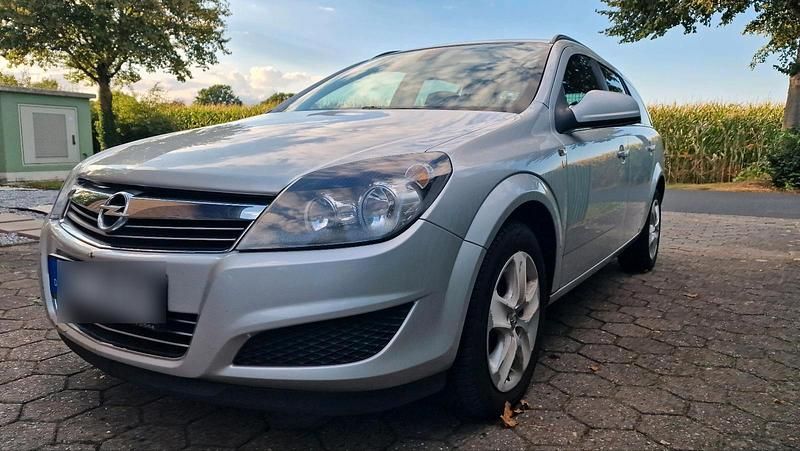 Silber Gebraucht 2010 Opel Astra Kombi | 1.900 € (Fairer Preis) - Bild 1/4