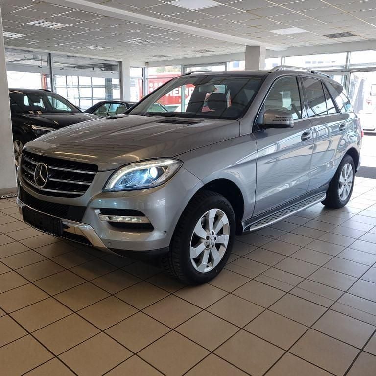 Gebraucht Mercedes ML350 258 PS (189 kW) 2012 Silber SUV