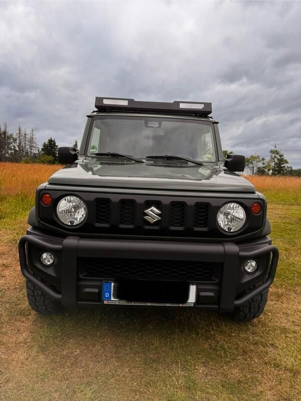 Grün Gebraucht 2023 Suzuki Jimny Comfort SUV | 30.900 € (Etwas zu teuer) - Bild 1/4