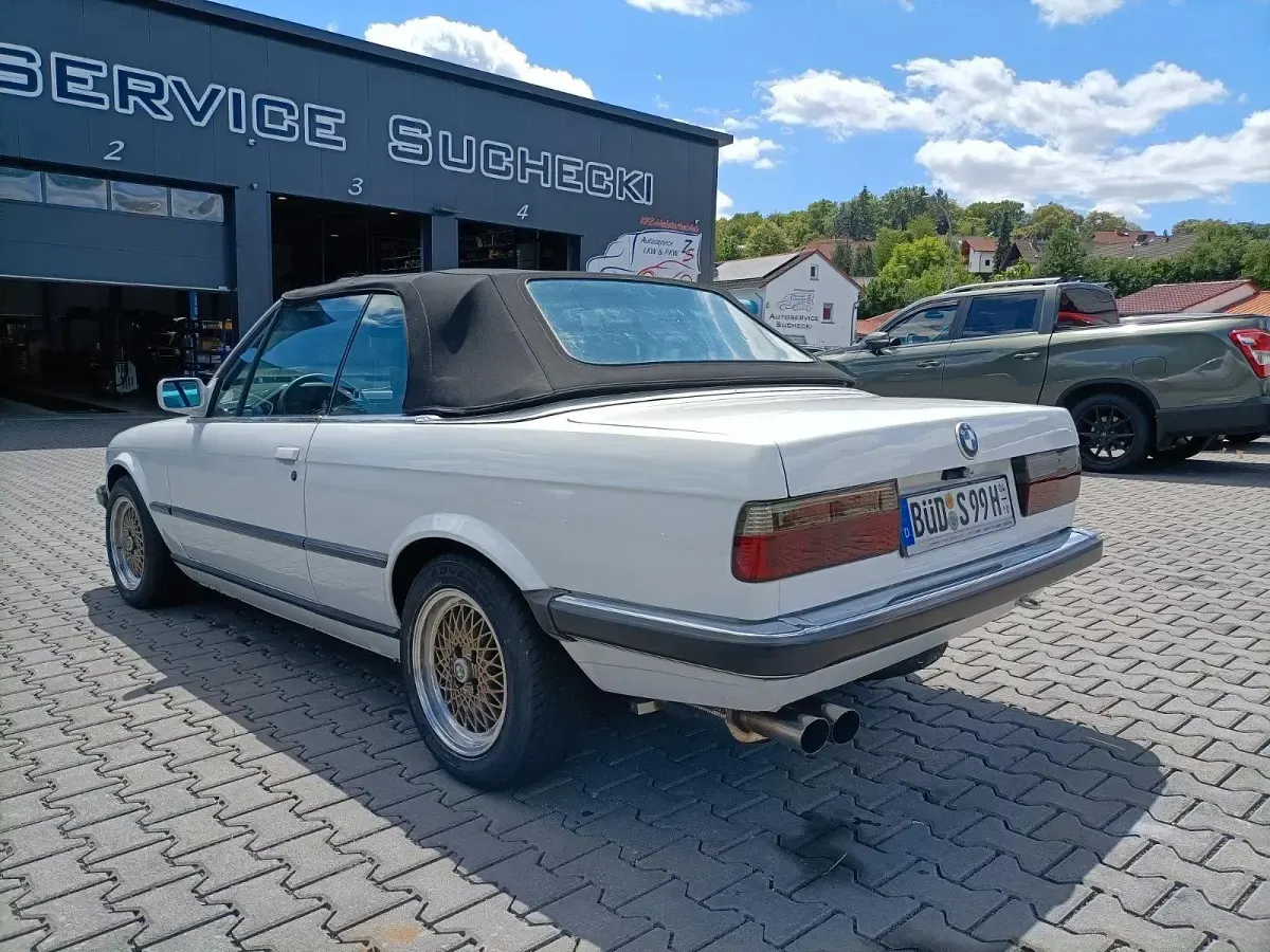 Gebraucht BMW 320 190 PS (139 kW) 1990 Weiß Cabrio