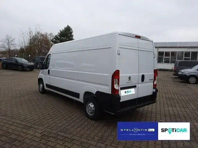 Gebraucht Peugeot Boxer 140 PS (102 kW) 2023 Weiß Van