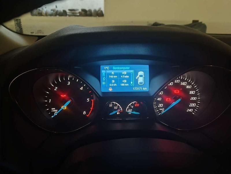 Usata Ford Focus SYNC Edition 116 CV (85 kW) 2014 Marrone Station wagon