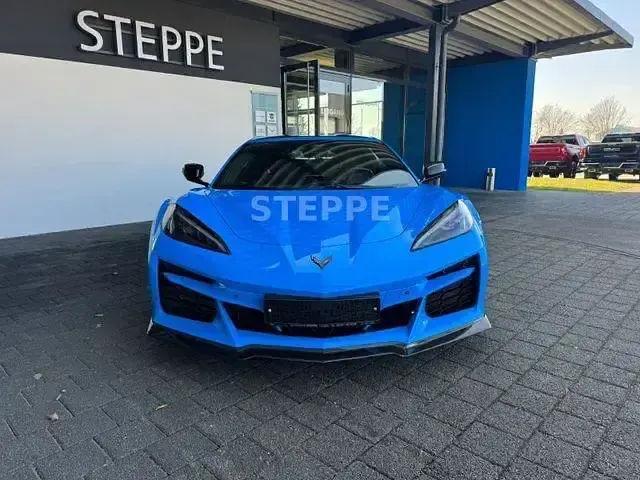 Używany Corvette C8 644 KM (473 kW) 2024 Niebieski Coupe