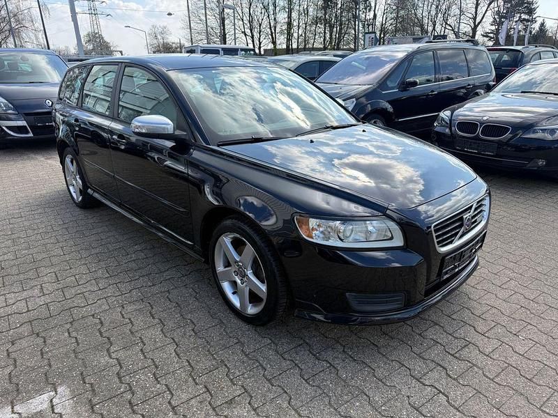 Gebraucht Volvo V50 Kinetic 109 PS (80 kW) 2009 Schwarz Kombi