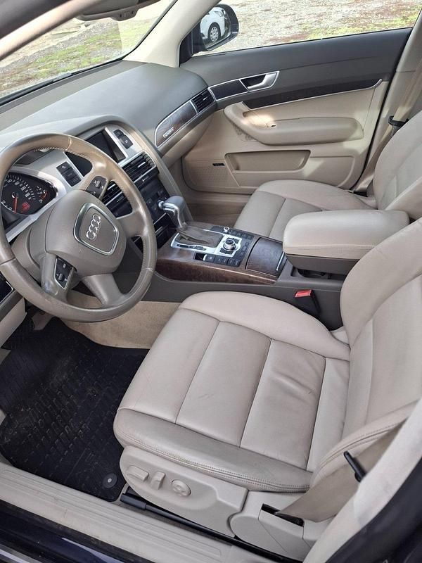 Gebraucht Audi A6 220 PS (161 kW) 2010 Blau Kombi