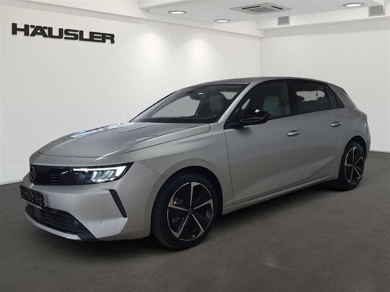 Kristall silber (metallic) Gebraucht 2023 Opel Astra Elegance Limousine | 18.990 € (Superpreis) - Bild 1/4
