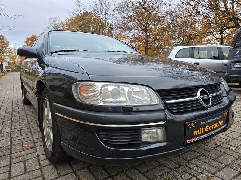 Schwarz Gebraucht 1999 Opel Omega Limousine | 2.499 € (Fairer Preis) - Bild 1/4