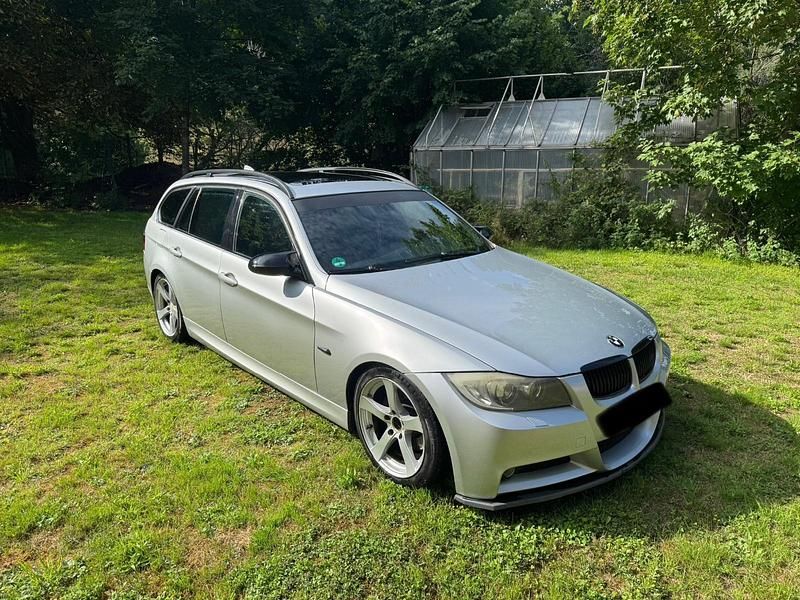 Silber Gebraucht 2008 BMW 320 M Sport Kombi | 2.800 € (Superpreis) - Bild 1/4