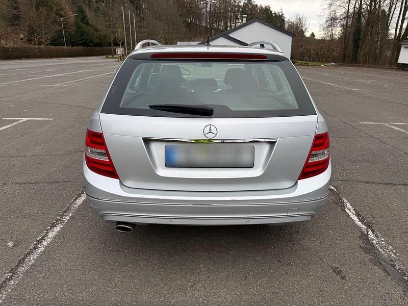 Gebraucht Mercedes C250 204 PS (150 kW) 2012 Silber Kombi
