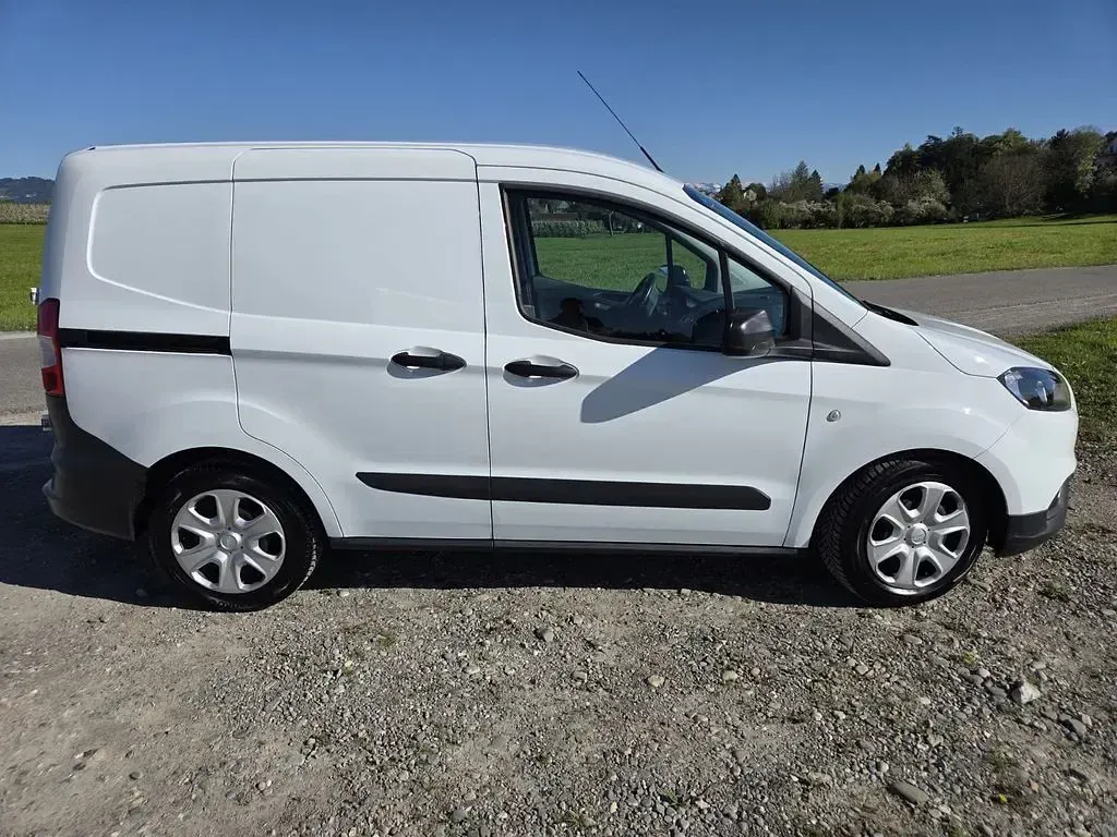 Gebraucht Ford Transit 75 PS (55 kW) 2021 Weiß Van / Kleinbus