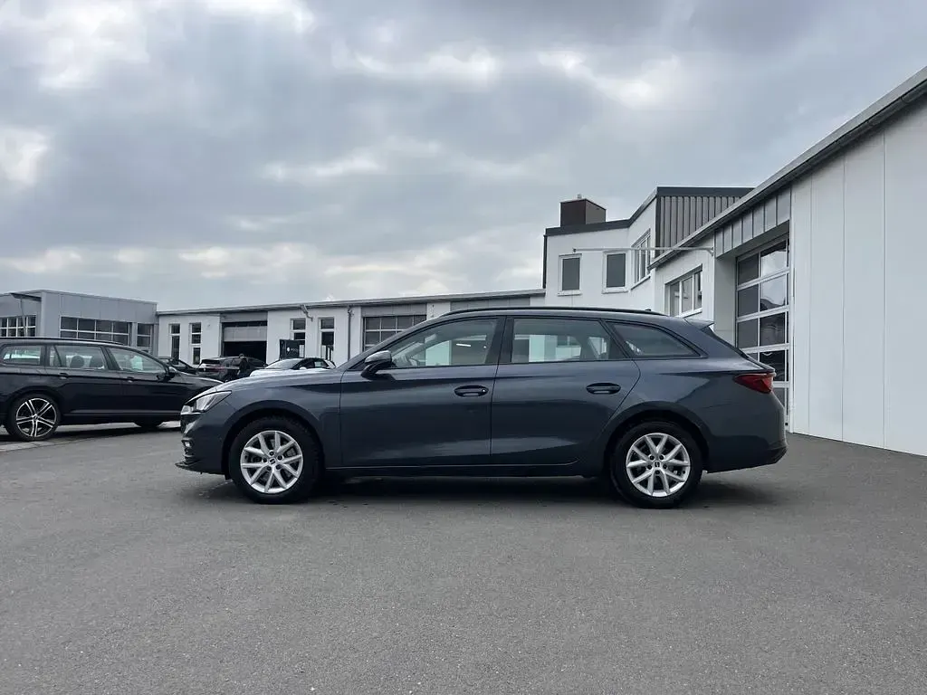 Używany Seat Leon Style 150 KM (110 kW) 2020 Szary Kombi