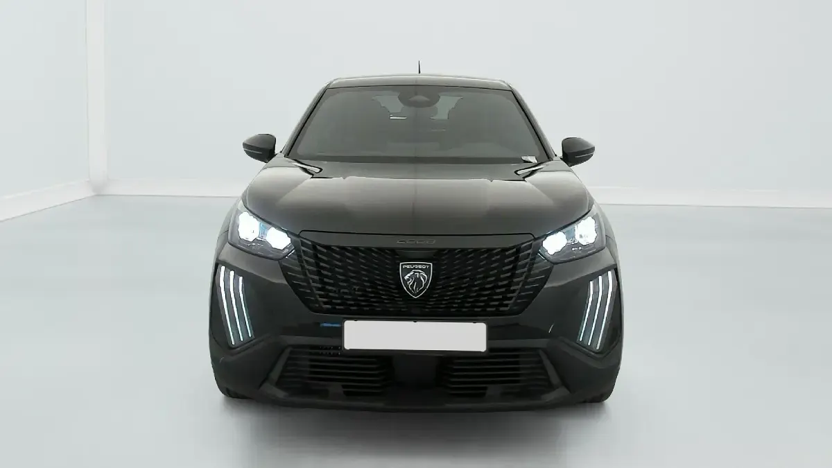 Gebraucht Peugeot 2008 Style 102 PS (75 kW) 2025 Schwarz (noir perla nera) SUV