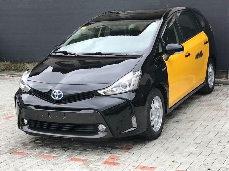 Schwarz Gebraucht 2016 Toyota Prius+ Van / Kleinbus | 8.200 € (Fairer Preis) - Bild 1/4